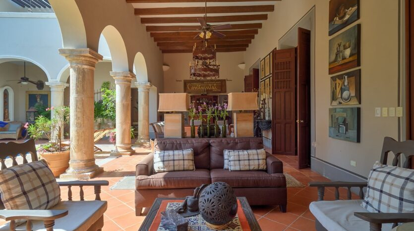 Casa La Perlita - Large Luxury Colonial in Centro