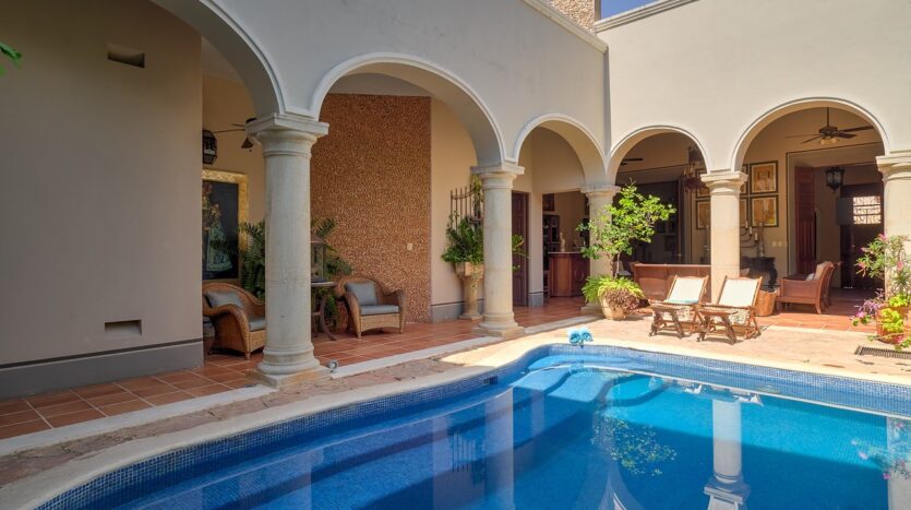 Casa La Perlita - Large Luxury Colonial in Centro