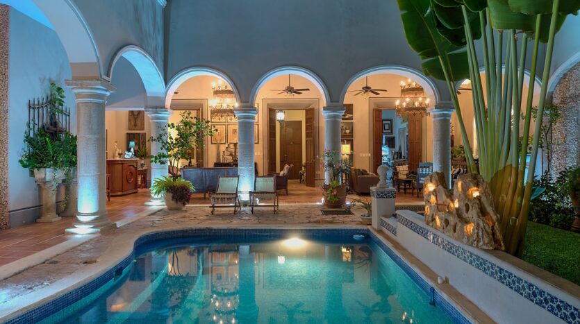 Casa La Perlita - Large Luxury Colonial in Centro