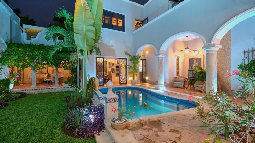Casa La Perlita - Large Luxury Colonial in Centro