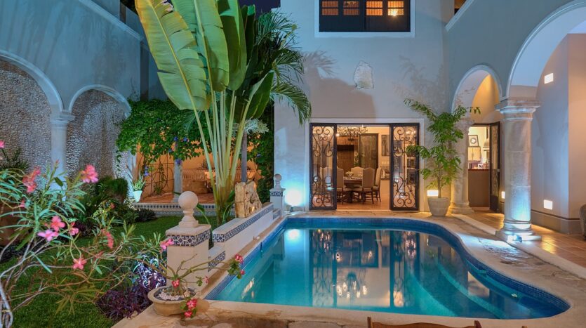 Casa La Perlita - Large Luxury Colonial in Centro