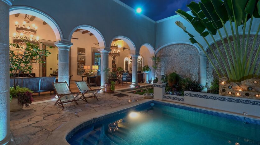 Casa La Perlita - Large Luxury Colonial in Centro